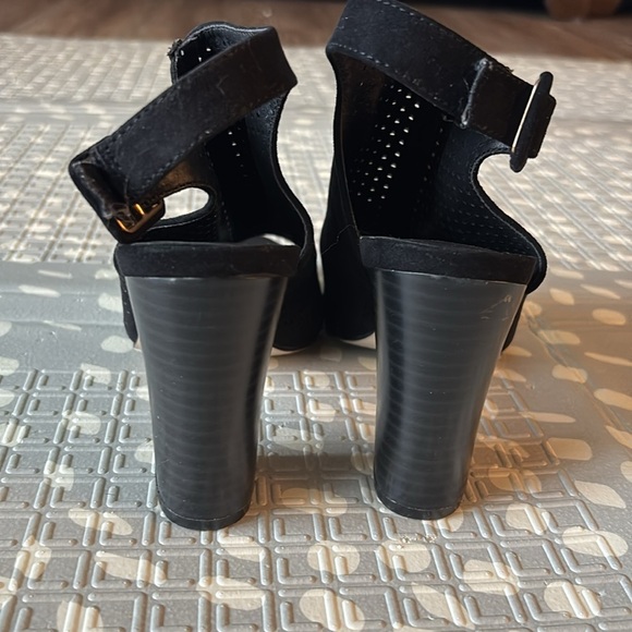 Open Toe Booties - Picture 4 of 7